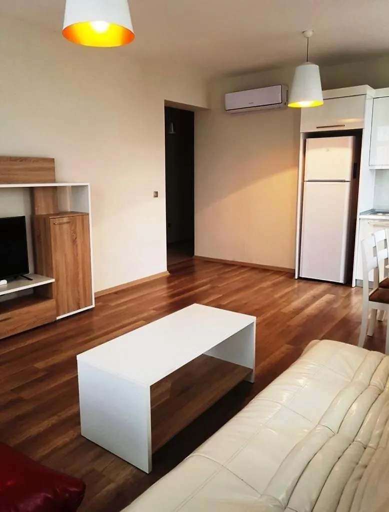 Apartment In Green Budapestt Tbilisi